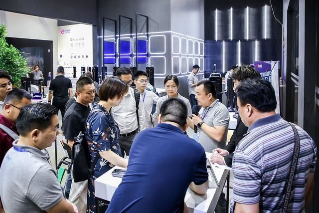 正泰智能鎖登陸永康門博會，助力經(jīng)銷商從零成長