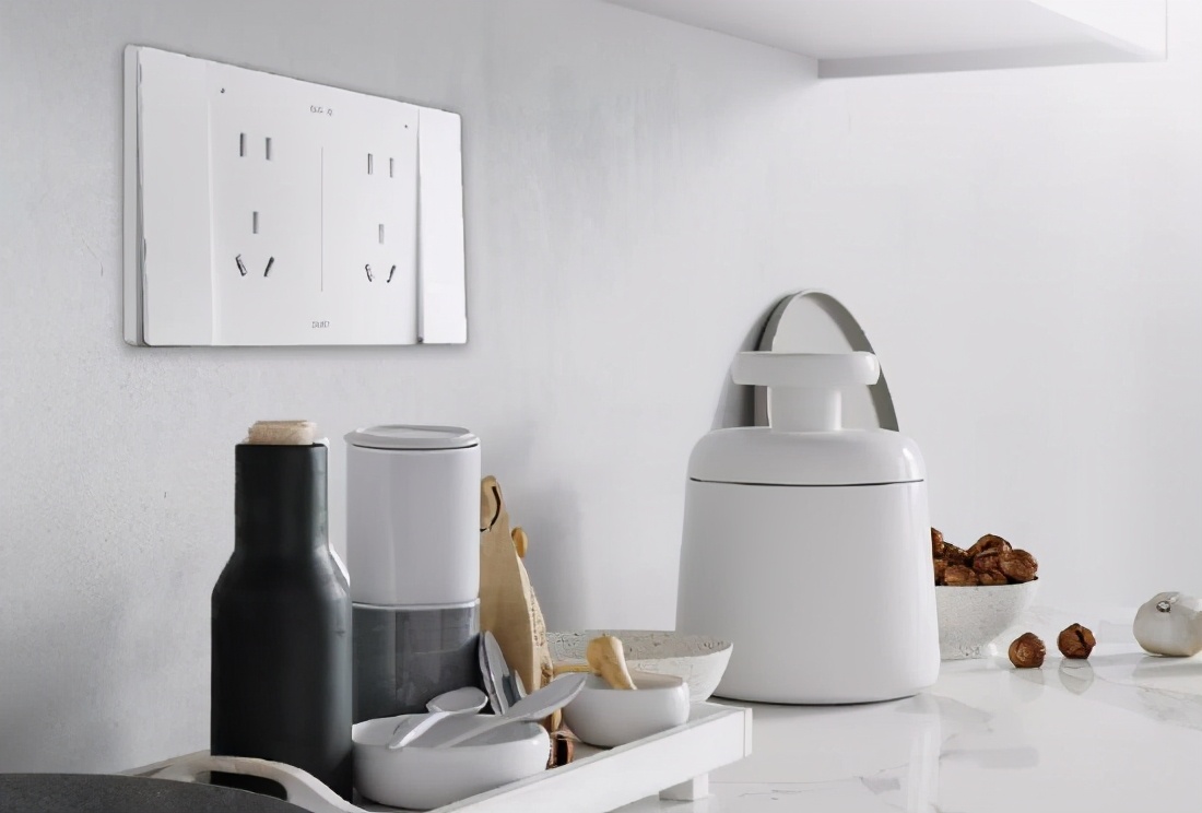 正泰防油污插座4 正泰防油污插座4