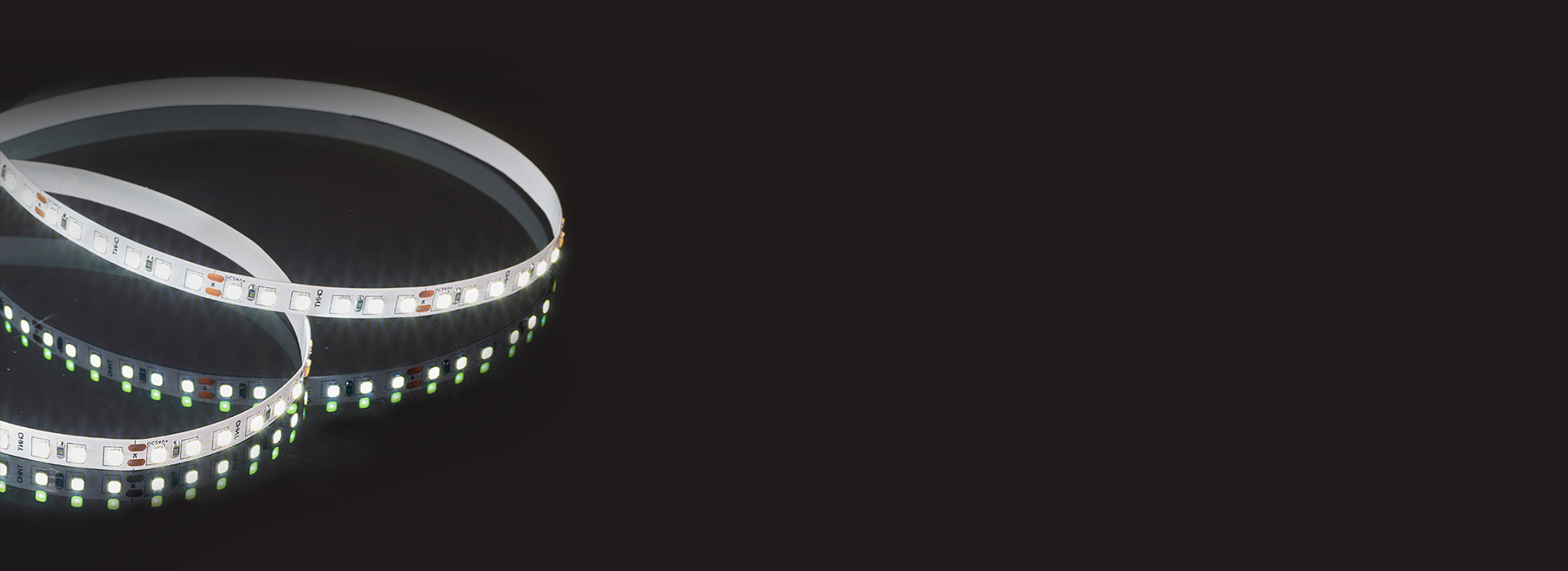 900lm/m高光效，綠色節(jié)能
 120...