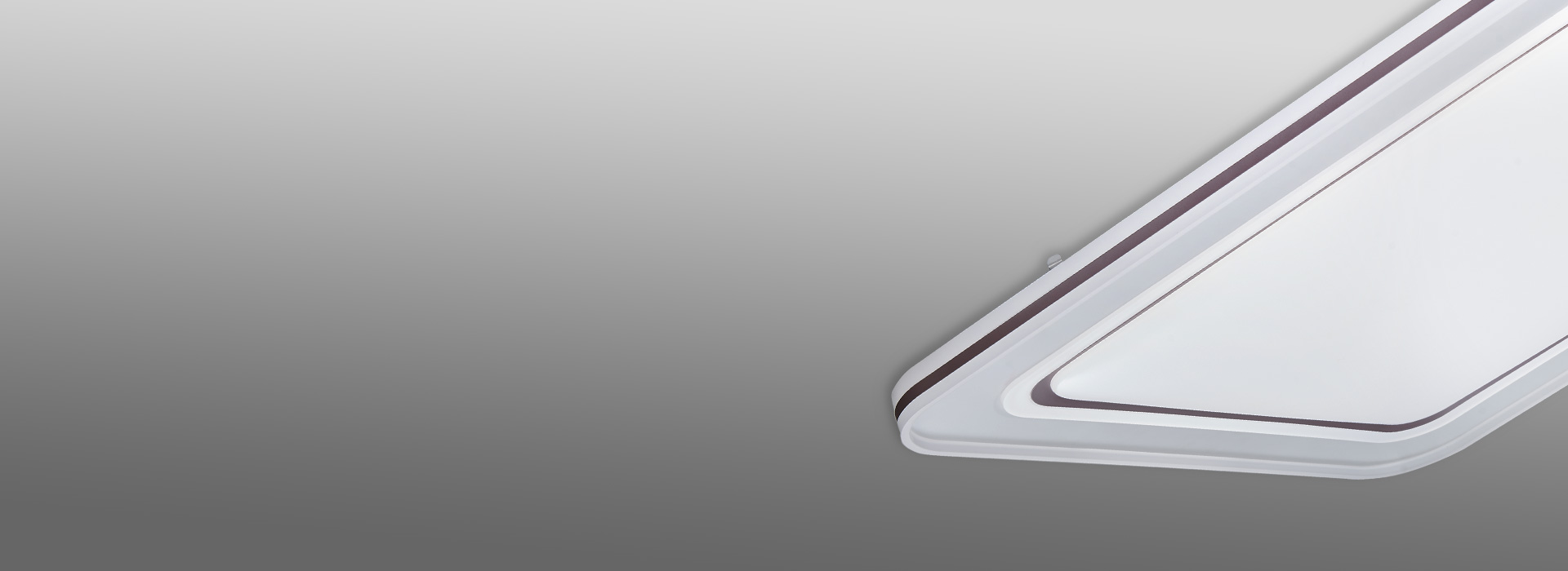 優(yōu)質(zhì)五金底盤，結(jié)實(shí)耐用壽命長(zhǎng)
 鐵藝底盤...