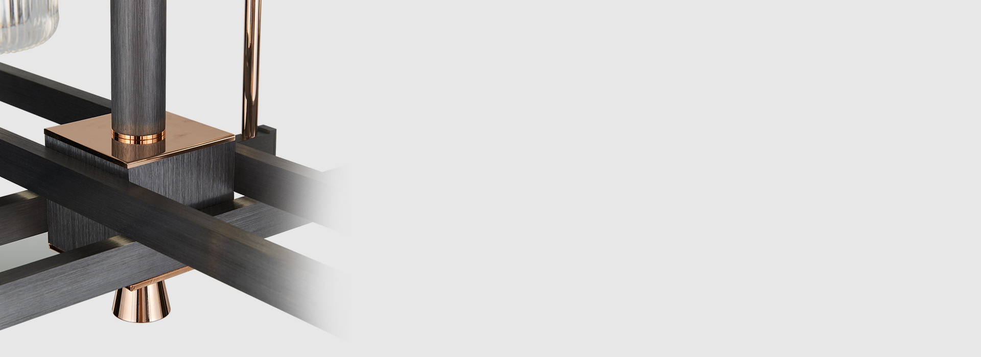 航空鋁材拉絲，剛?cè)岵?jì)之美
 航空級鋁材...