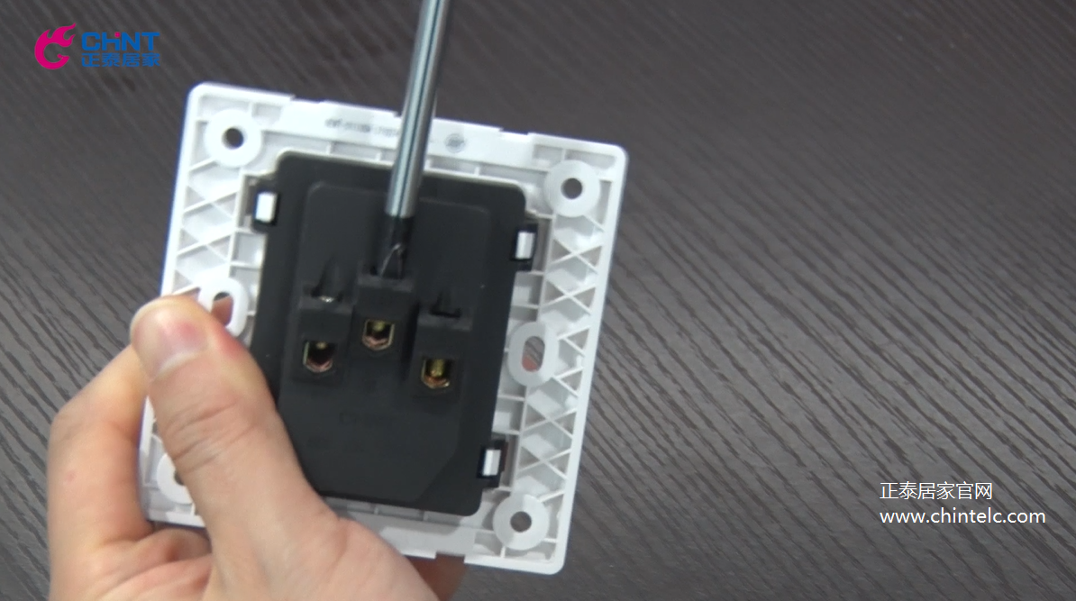 五孔插座怎么接線?五孔插座接線圖示2 五孔插座怎么接線?五孔插座接線圖示2