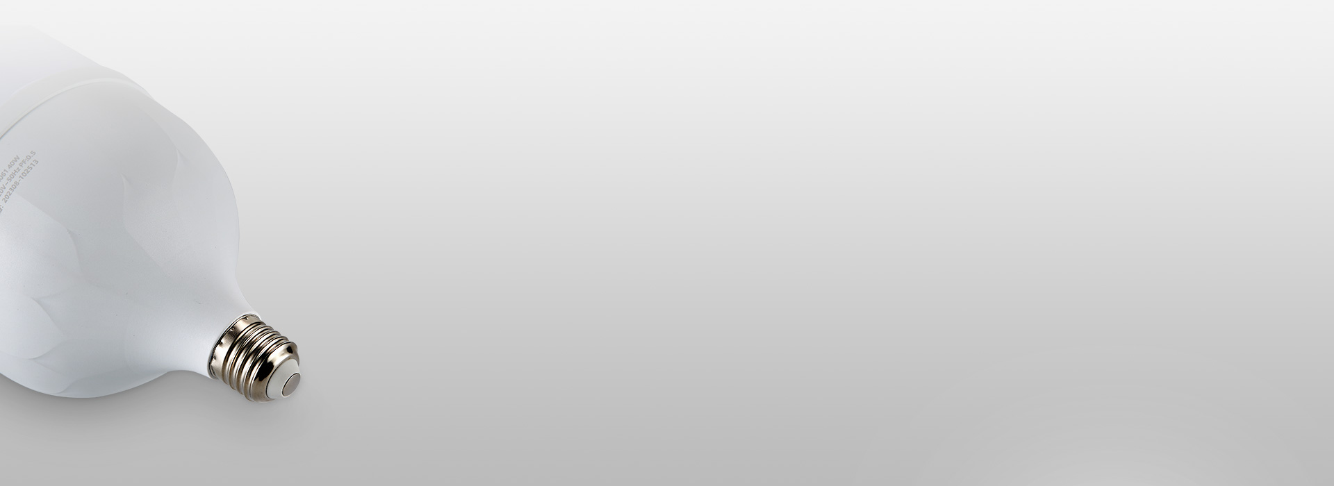 PBT塑包鋁外殼
 導熱PP內置鋁杯，一...