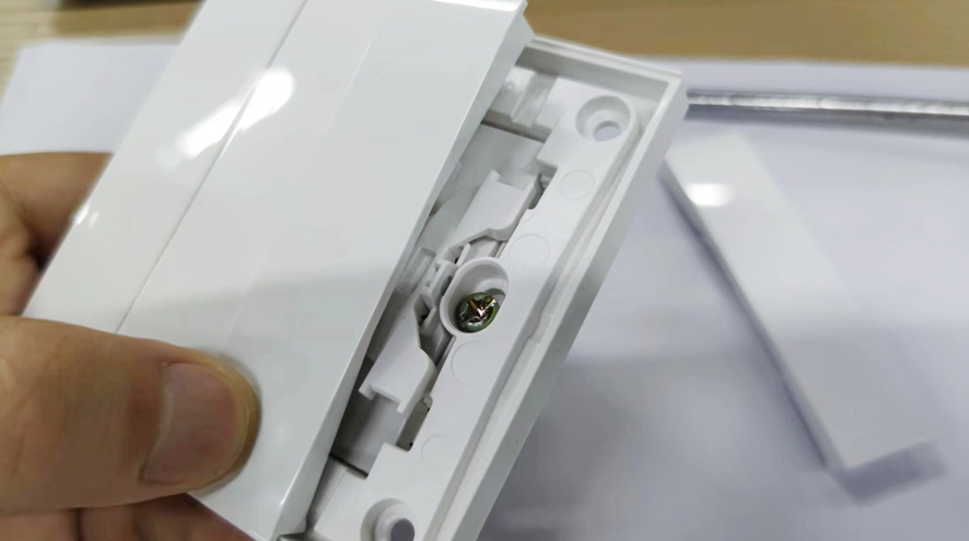 開關面板如何拆卸-4 開關面板如何拆卸-4