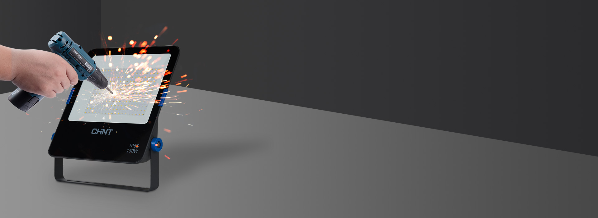 鋼化玻璃面罩，抗壓防爆
 面罩材質采用鋼...